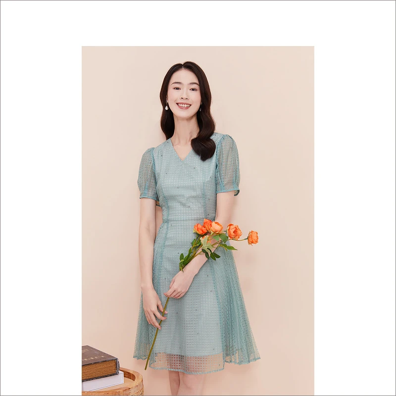 YINER显瘦气质夏季时尚蕾丝复古宽松a字v领女装连衣裙8C63205717