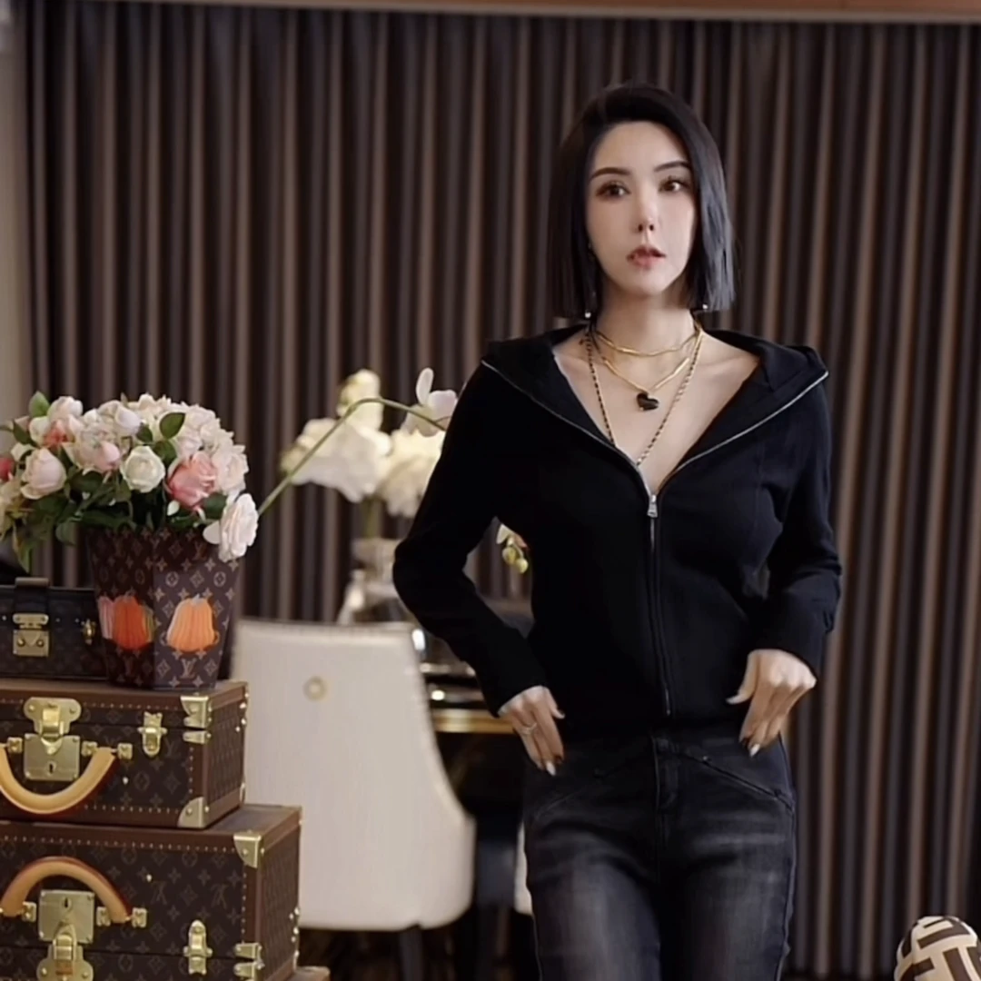 XIANHUO 【柏林少女】净版黑连帽长袖外套SY11119