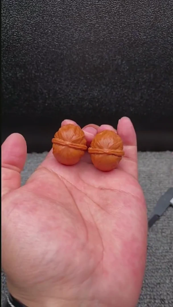 【闪购商品】文玩核桃把件秋子红豆