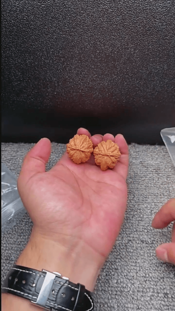 【闪购商品】文玩核桃把件秋子玉麒麟