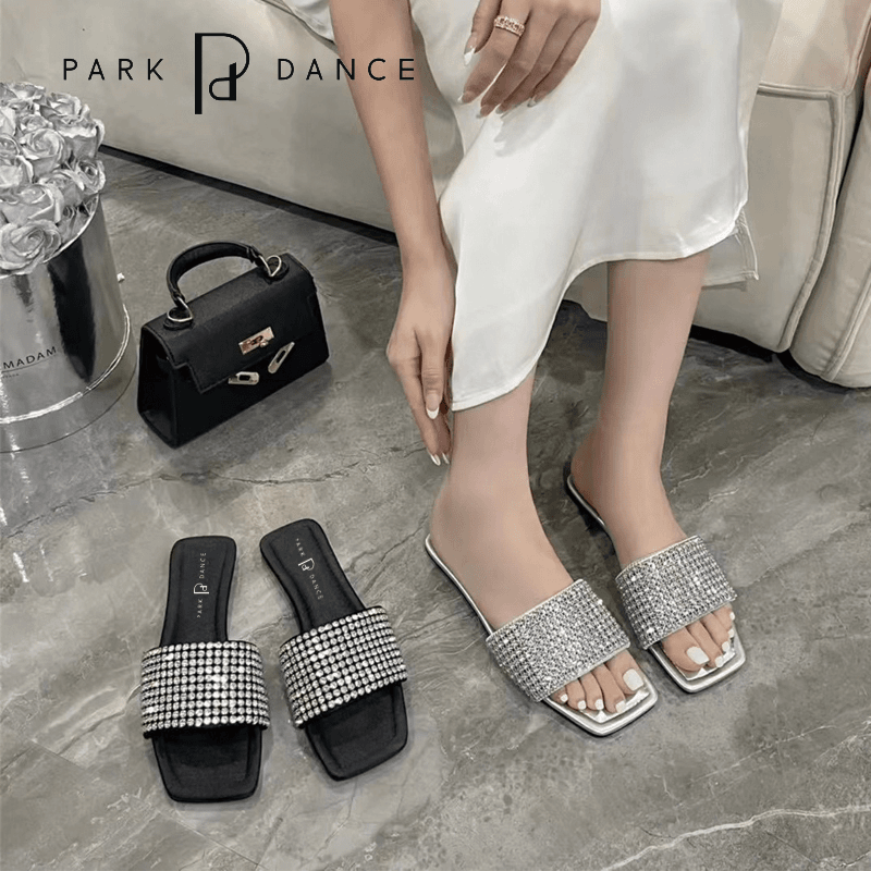 parkdanc/帕可丹丝平底拖鞋女夏外穿2024新款法式高级感水钻一字