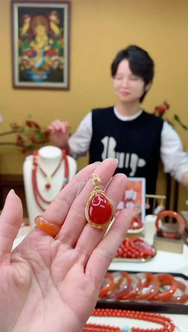 【闪购商品】南红玛瑙颈饰18K金镶嵌94@@DF41027012
