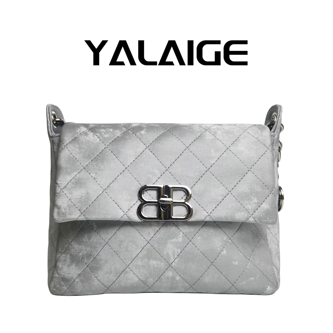 【YALAIGE】新款复古香风丝绒时尚休闲链条斜挎包单肩女包菱格