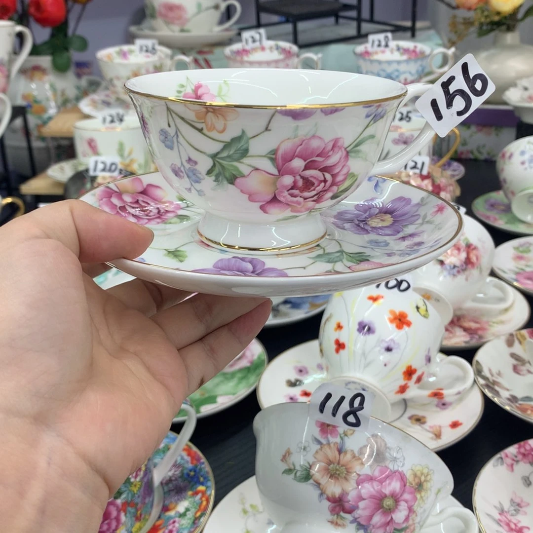 咖啡杯156………………………………