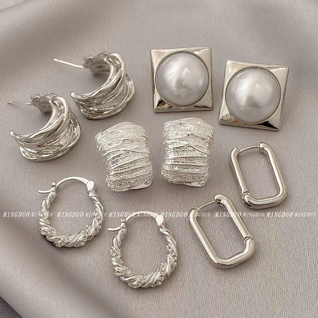 合金耳饰 银色耳环小众设计高级感冷淡风耳钉2025年新款网红气质