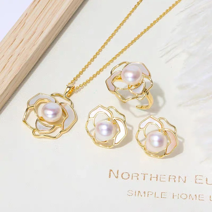 锌合金项链 法式温柔轻奢时尚山茶花朵仿珍珠项链耳钉戒指三件套