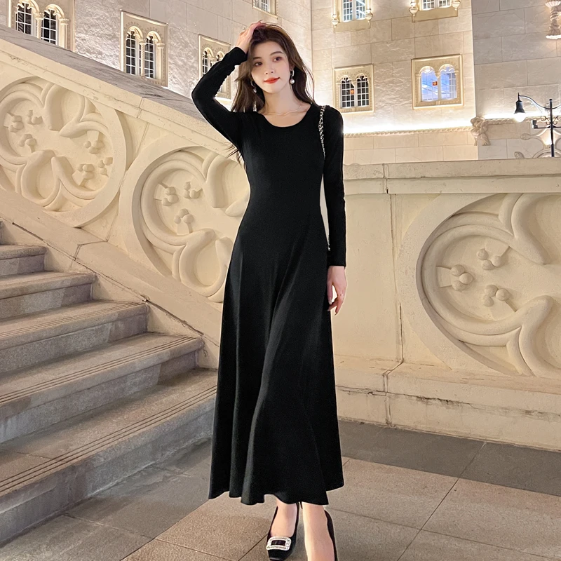 莫代尔连衣裙女2025春季新款及踝U领大摆长裙长款修身显瘦打底裙