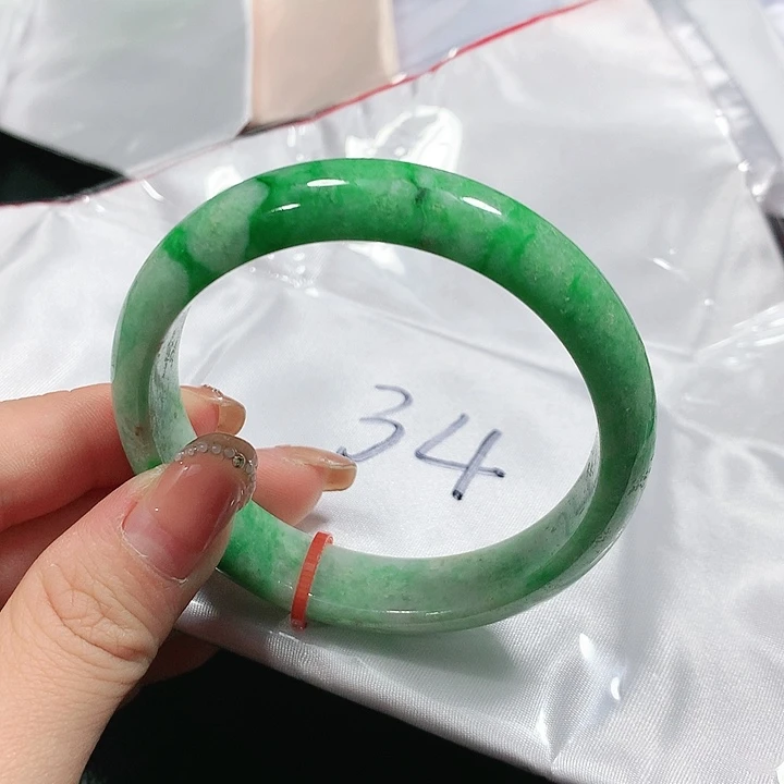 翡翠手镯未镶嵌辣阳绿翡翠手镯54圈口