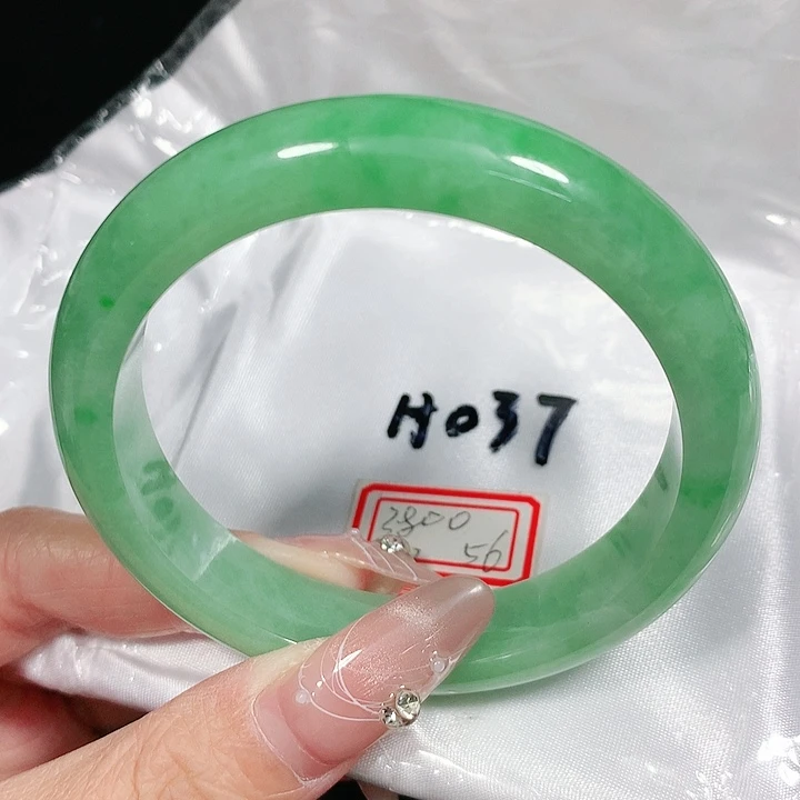 翡翠手镯未镶嵌翡翠手镯1