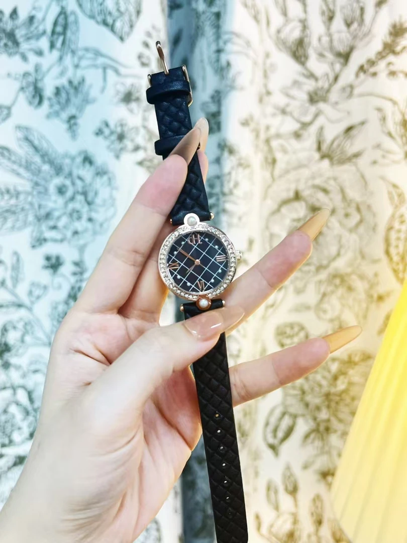 CHALAEL新款小香风镶钻女士时尚小众轻奢腕表109