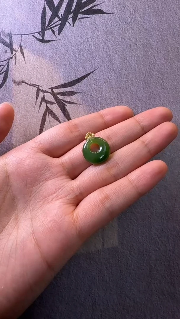 【闪购商品】和田玉（碧玉）颈饰18K金镶嵌吊坠