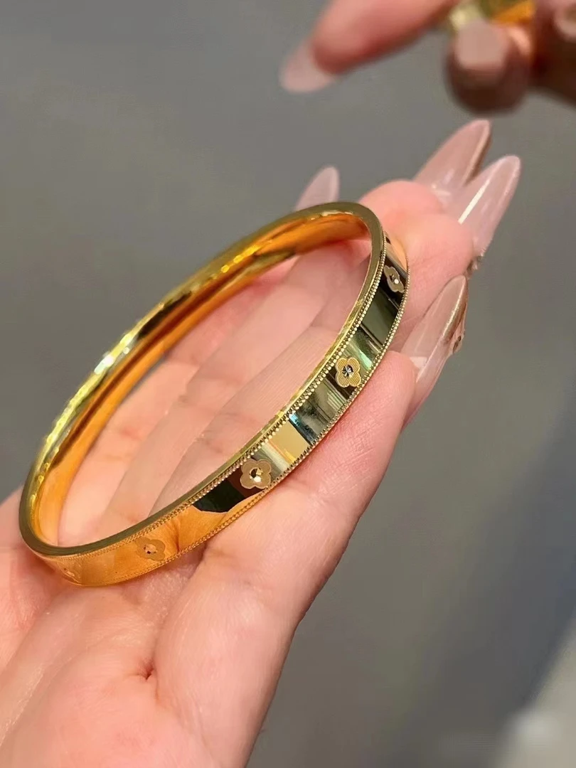 手镯  爆款四叶草手镯（点进选圈口）