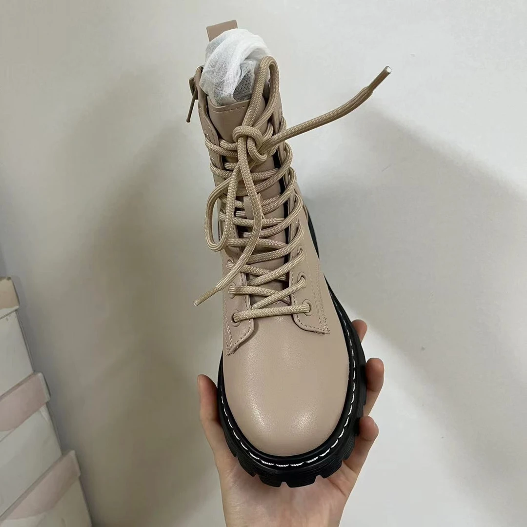 15家单里轻便女士休闲马丁靴UI845