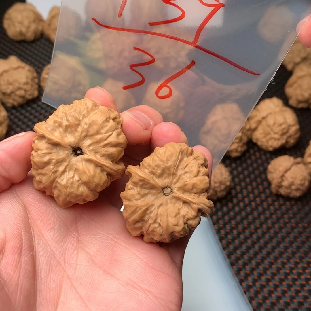 【闪购商品】文玩核桃吊坠用****狐