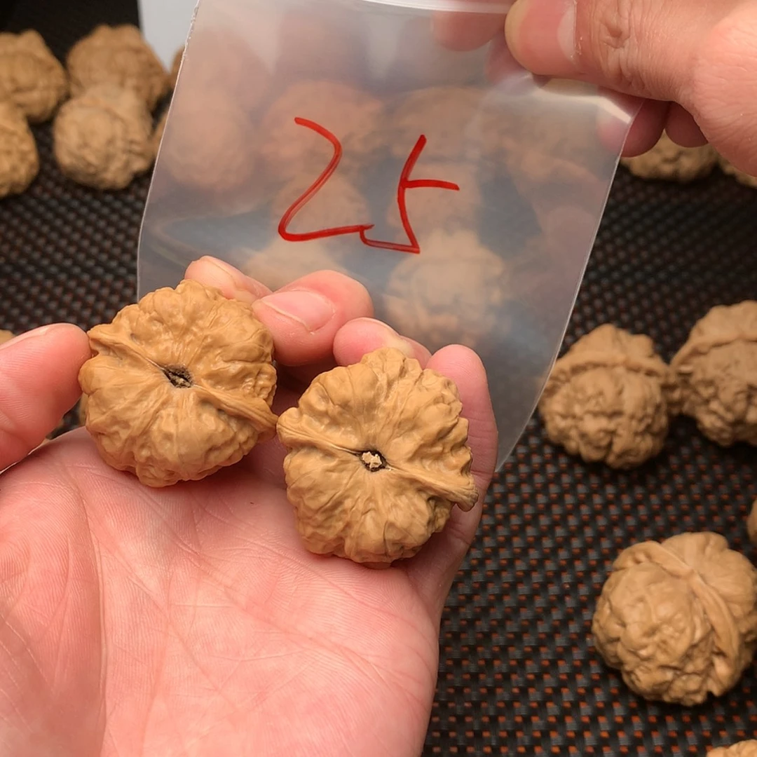 【闪购商品】文玩核桃吊坠孤****.