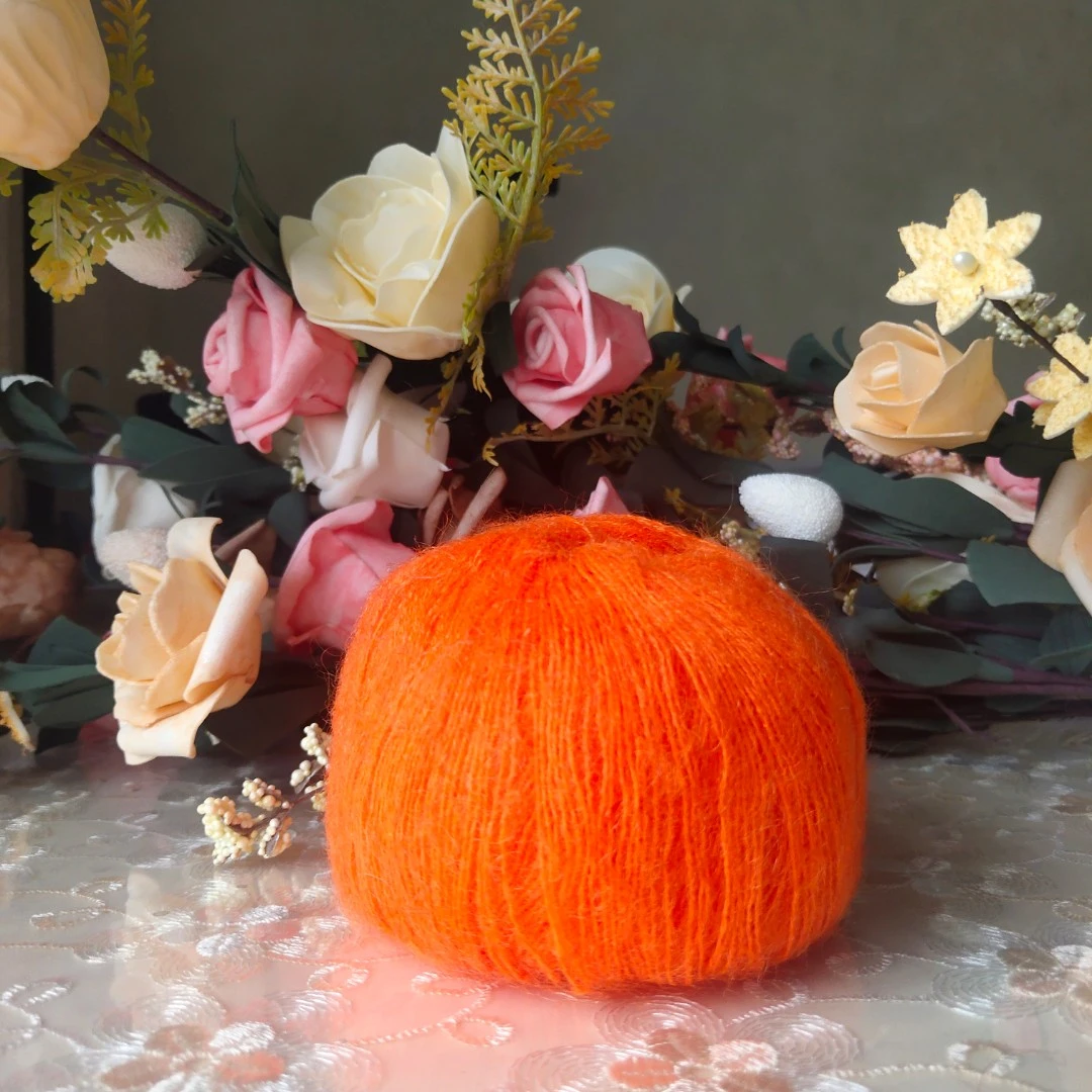 真丝马海毛线.软糯亲肤,轻柔蓬松有垂感.10团送针送教程,13团包邮