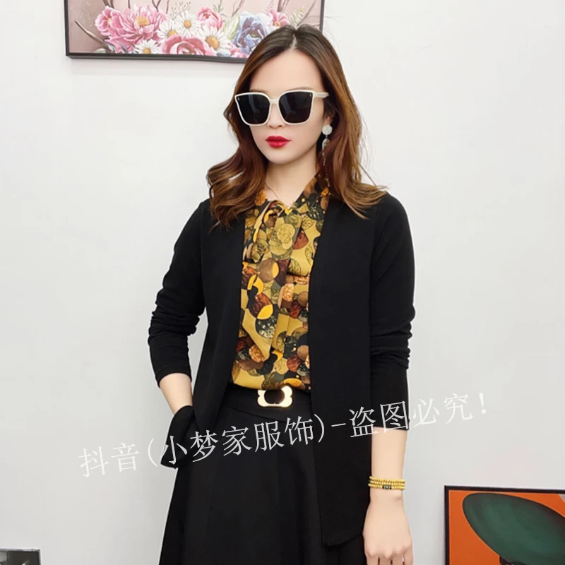 581#秋季新款显瘦假两件显瘦针织时尚百搭打底印花女士衫