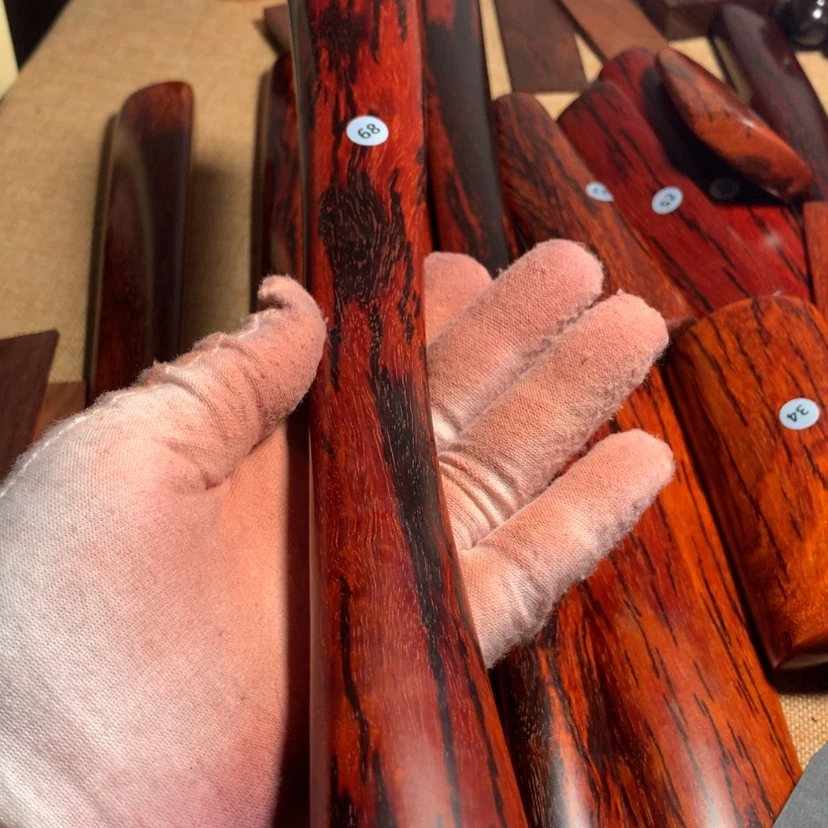 【闪购商品】檀香紫檀（小叶紫檀）哟**豳