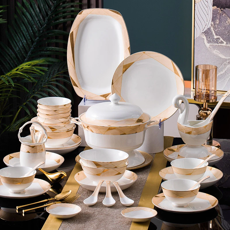 碗碟套装家用轻奢景德镇陶瓷骨瓷餐具套装碗盘送礼乔迁简约碗碟盘