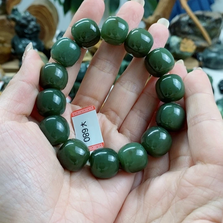 透闪石质玉手链未镶嵌