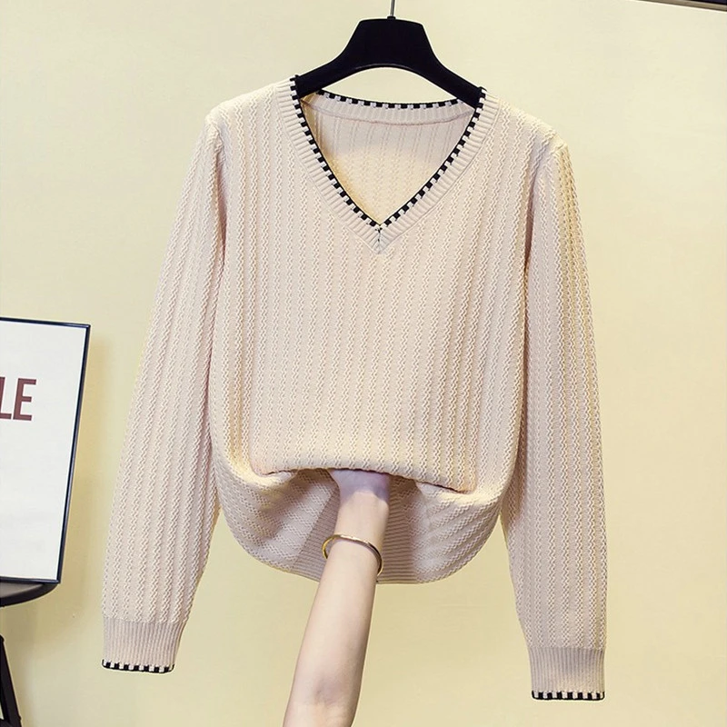 大码女装遮肚秋季宽松显瘦v领上衣女时尚洋气减龄套头针织毛衣衫