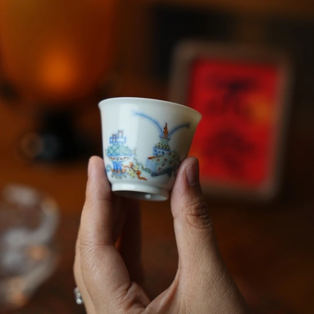 慕胤堂仿清雍正博古小杯