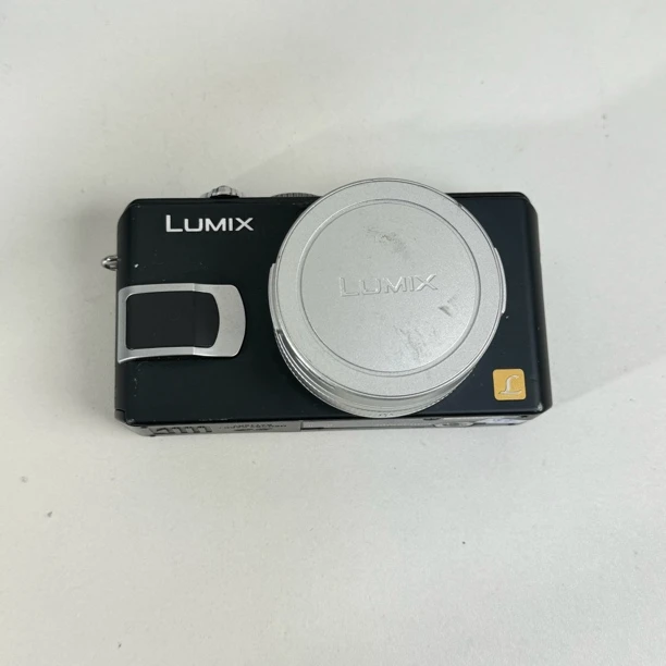 9新 Panasonic/松下 LX1 800万像素 3倍变焦 出片自然清透效果