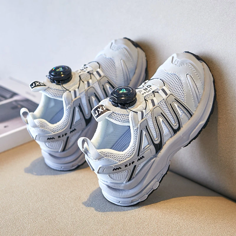 儿童防滑运动鞋男童跑步鞋2024春款休闲时尚网面旋转钮扣老爹鞋