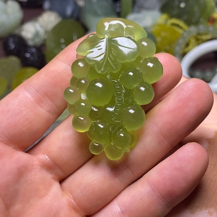 岫玉岫玉颈饰未镶嵌