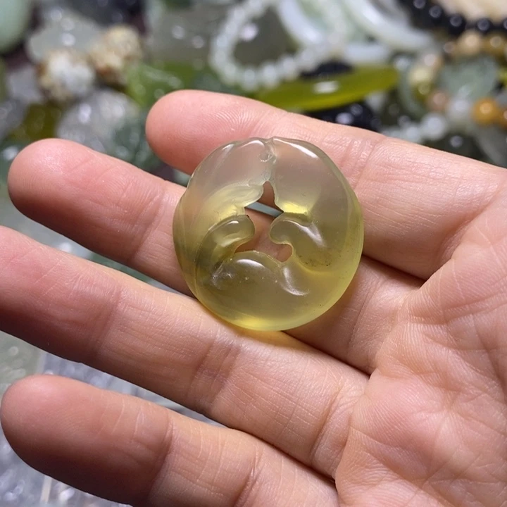 岫玉岫玉颈饰未镶嵌