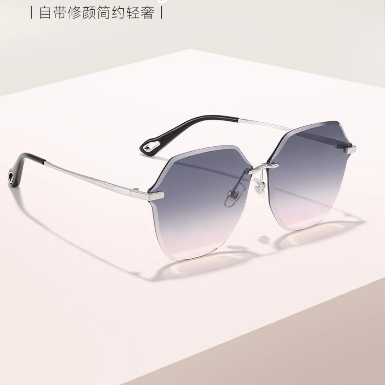 新款高级变色太阳镜女时尚网红墨镜自带妆容自带美颜防紫外线眼镜