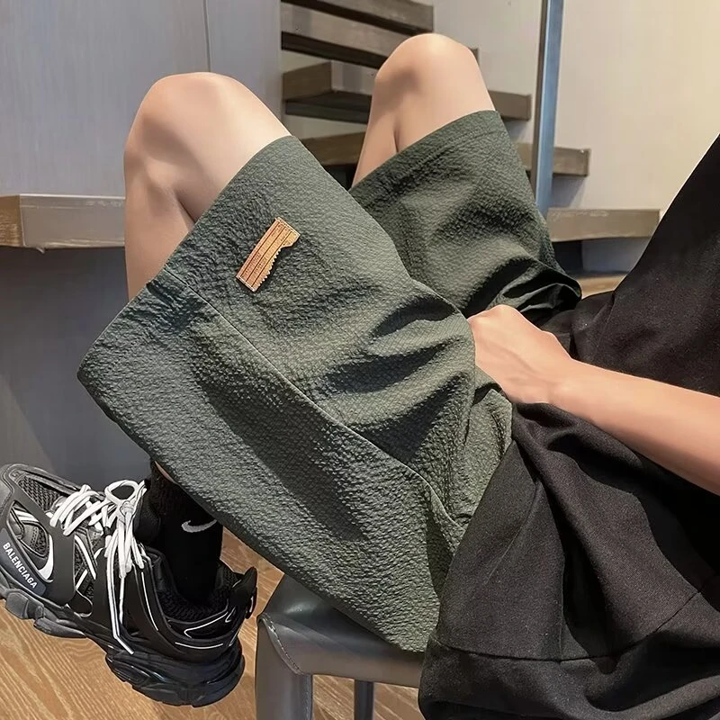 泡泡纱短裤男夏季潮牌美式速干沙滩裤冰丝休闲五分裤宽松百搭裤子