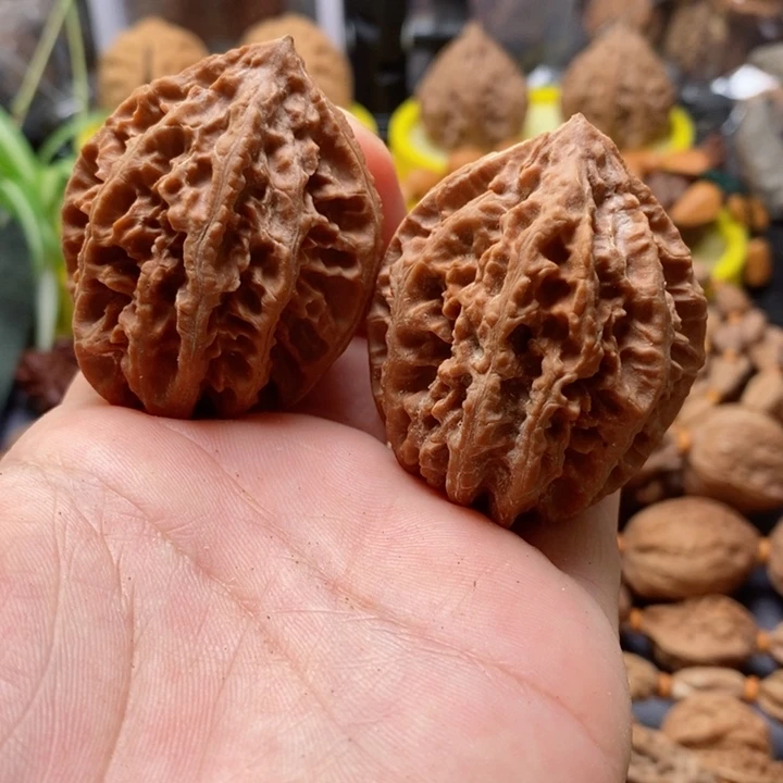 文玩核桃吊坠核桃69