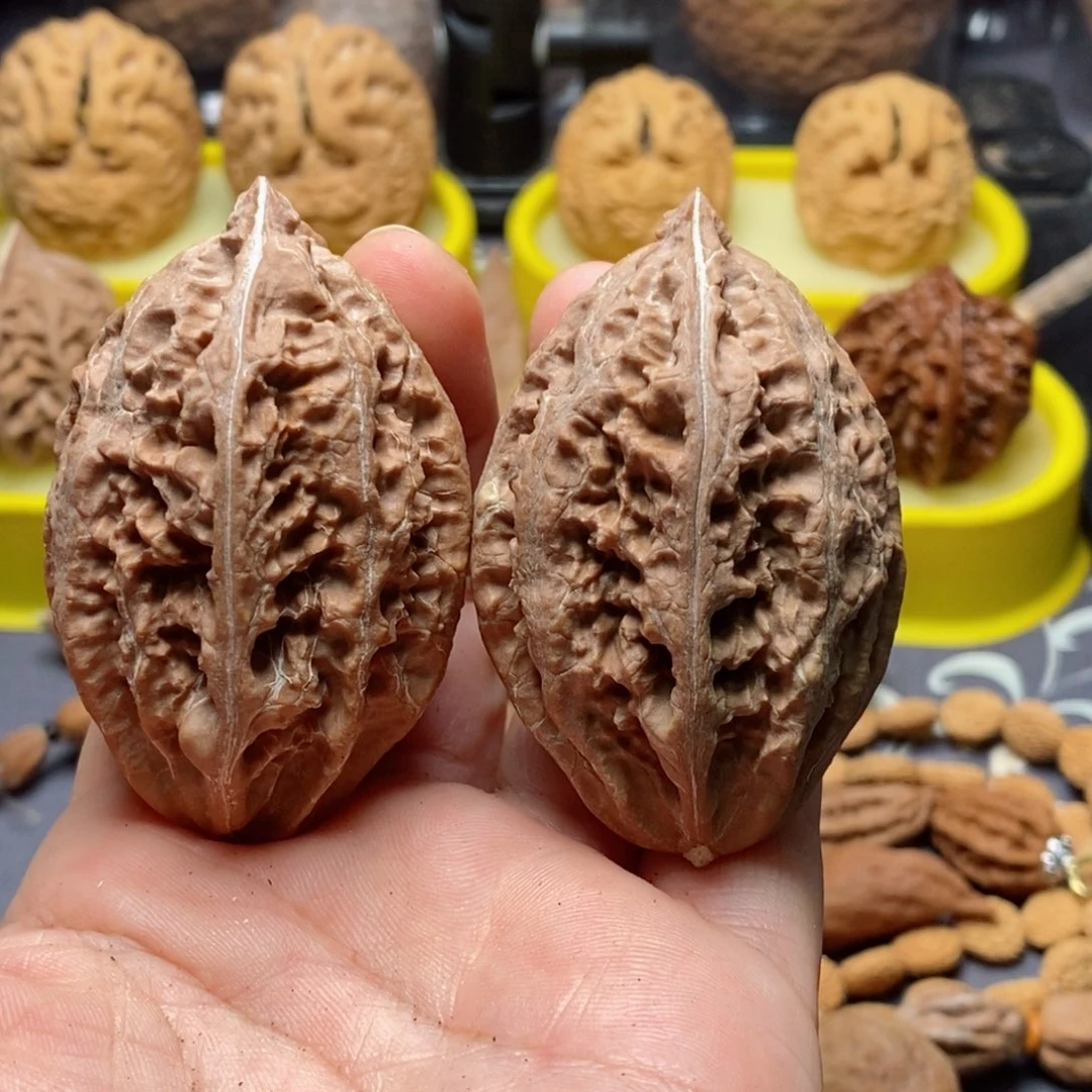 文玩核桃吊坠瑕疵25
