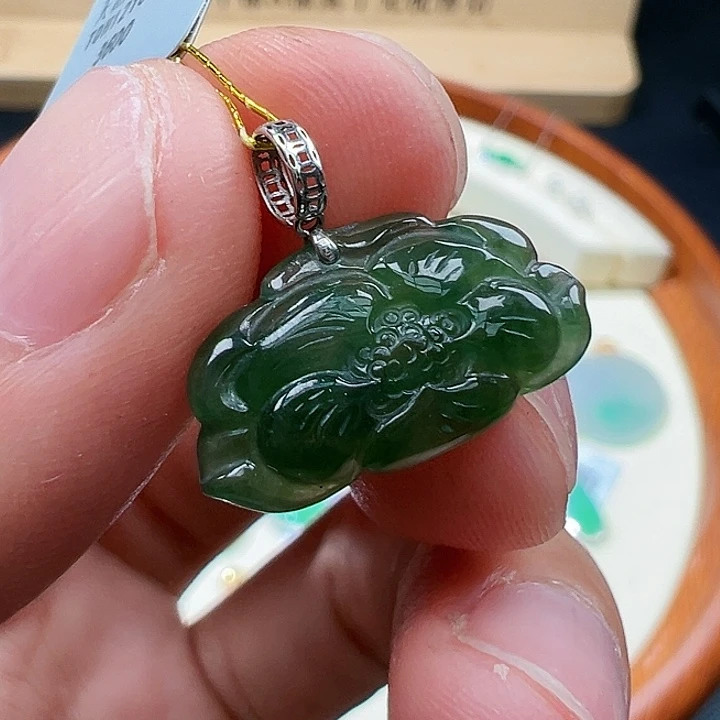 翡翠颈饰18K金镶嵌22333333