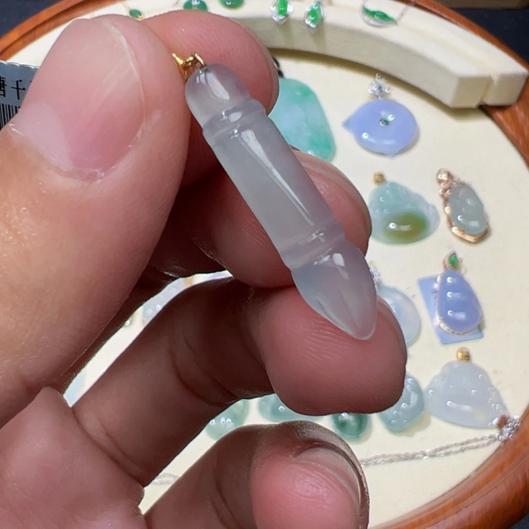 翡翠颈饰18K金镶嵌333333