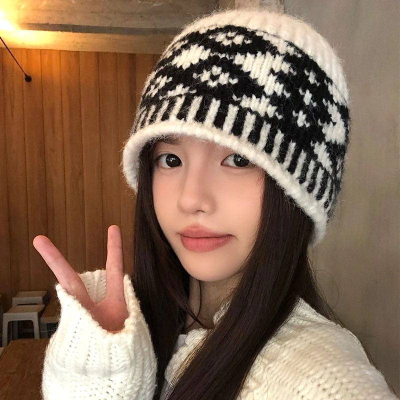 复古菱形格子毛线帽子女秋冬季小众设计感针织帽保暖防寒包头冷帽