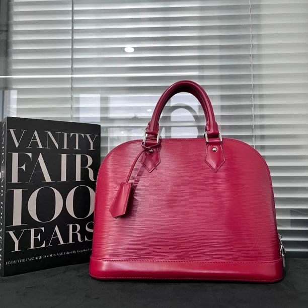 95新 LouisVuitton/路易威登 水波纹单肩手提贝壳包