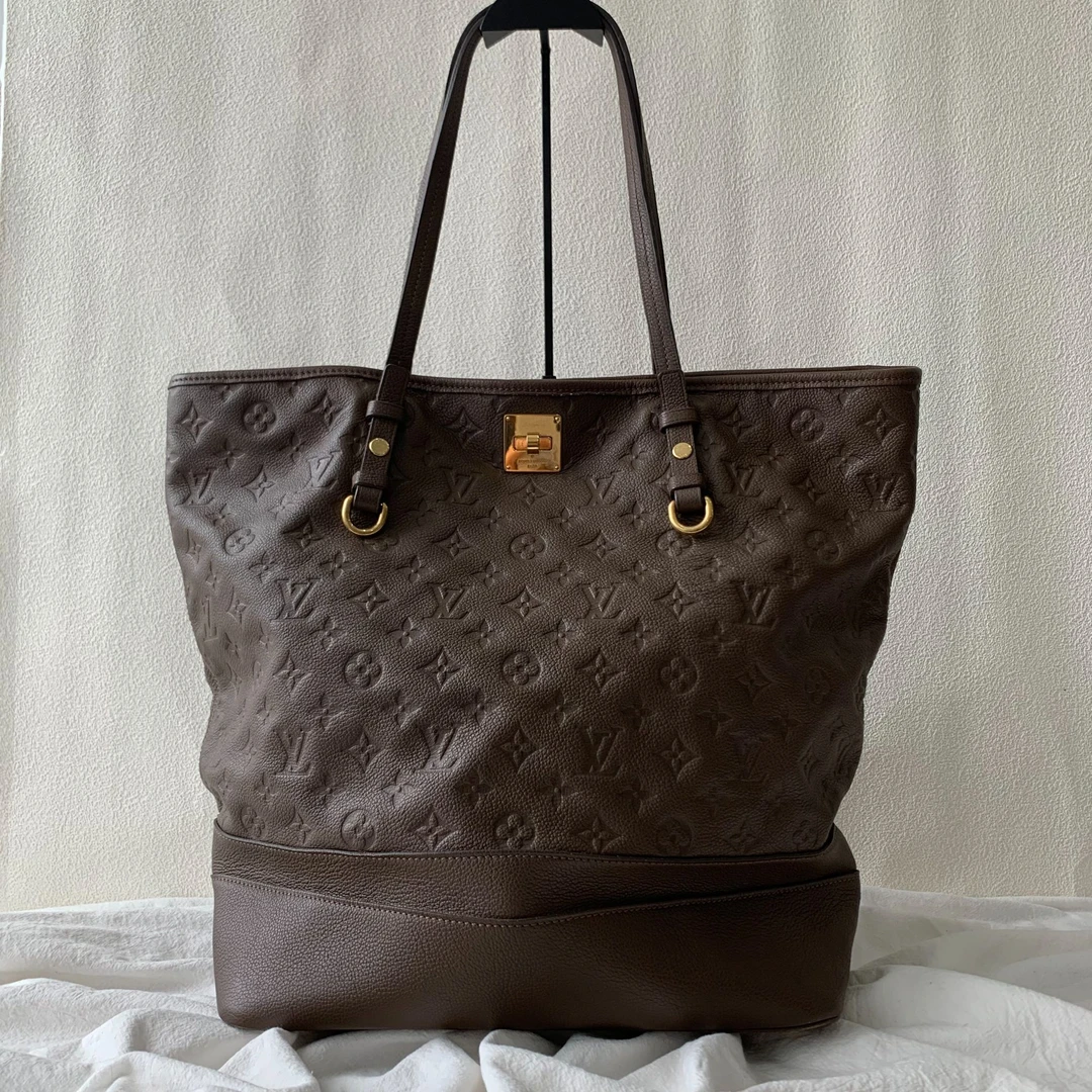 95新 LouisVuitton/路易威登 时尚休闲复古老花压纹单肩手提托特