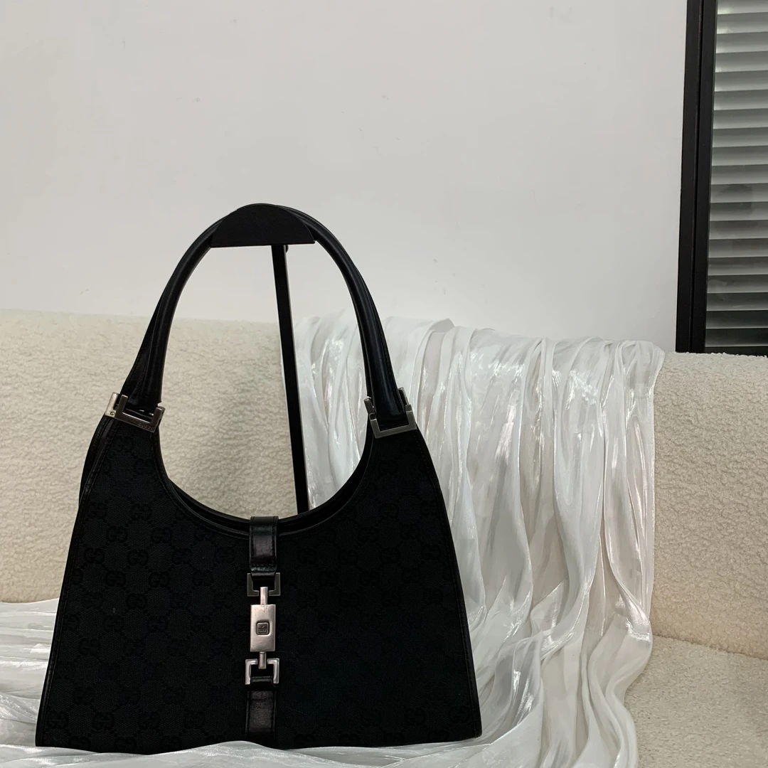 95新 GUCCI/古驰 经典时尚休闲复古牛仔黑色老花刺绣单肩牛角包
