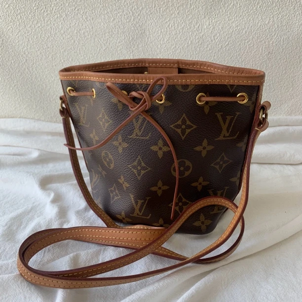 95新 LouisVuitton/路易威登 经典老花20年nano迷你斜挎水桶包