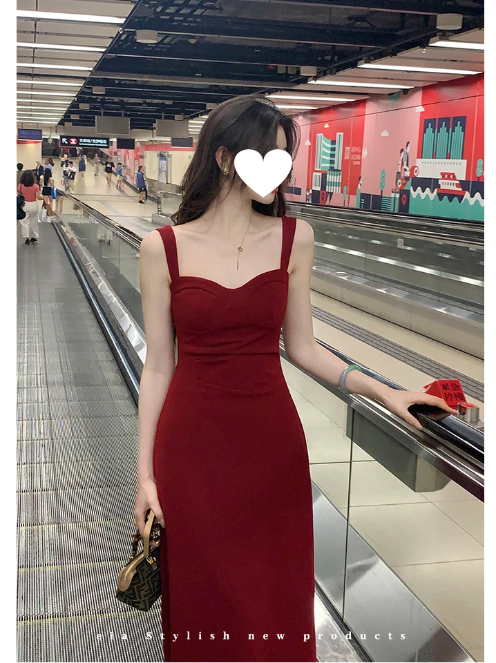 港风复古气质轻熟吊带连衣裙女氛围感中长款宴会显瘦夏季新款裙子