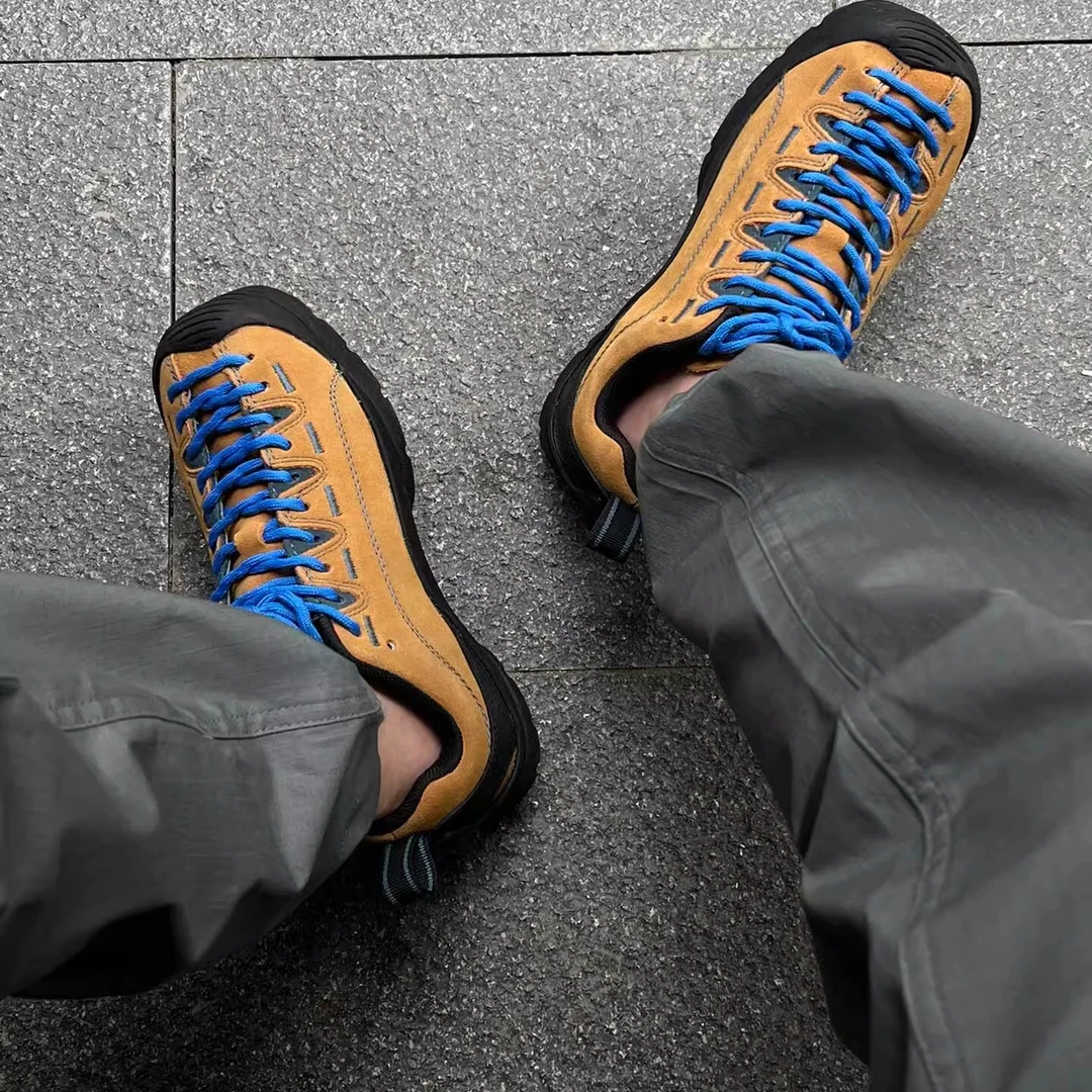 户外登山鞋防滑低帮户外徒步鞋情侣款运动男女休闲登山鞋休闲鞋