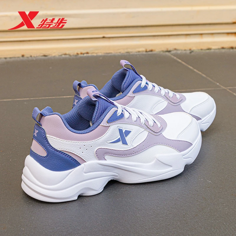 特步女鞋皮面防水厚底老爹鞋官方正品跑步鞋学生ins韩版休闲鞋