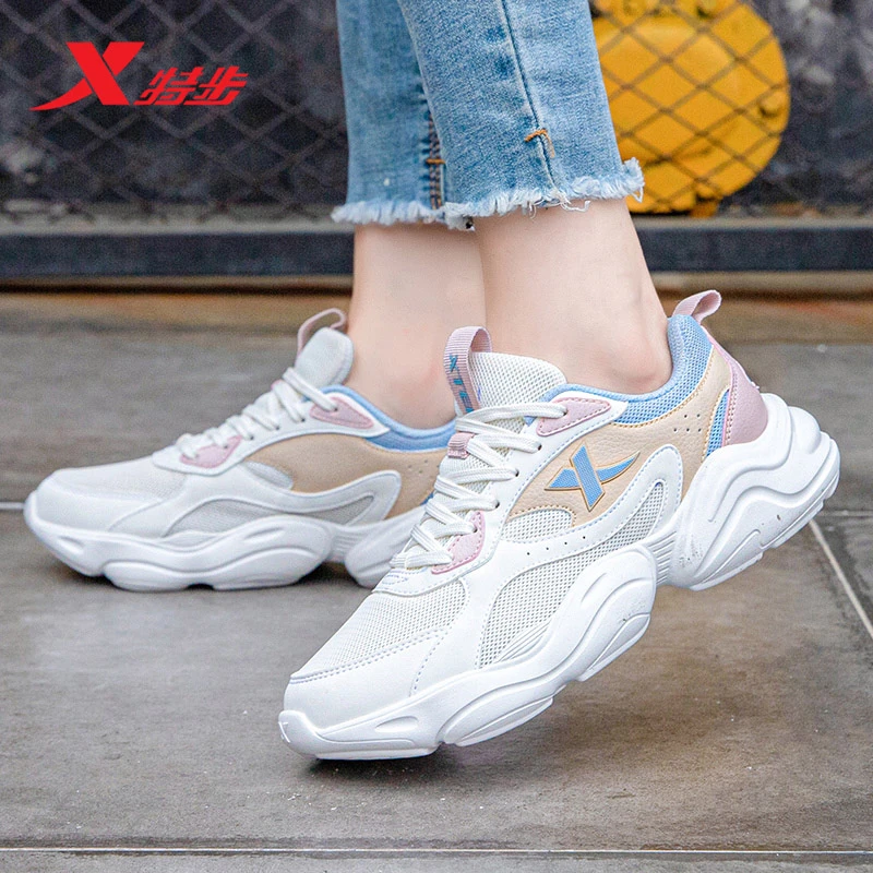 特步女鞋运动鞋子女款爆款2025新款秋冬户外休闲鞋潮鞋透气跑步鞋