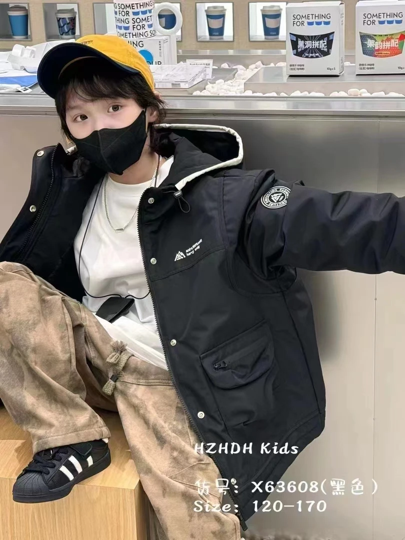 W100男童时尚冬款外套加绒加棉外套中大男童装外套连帽外套
