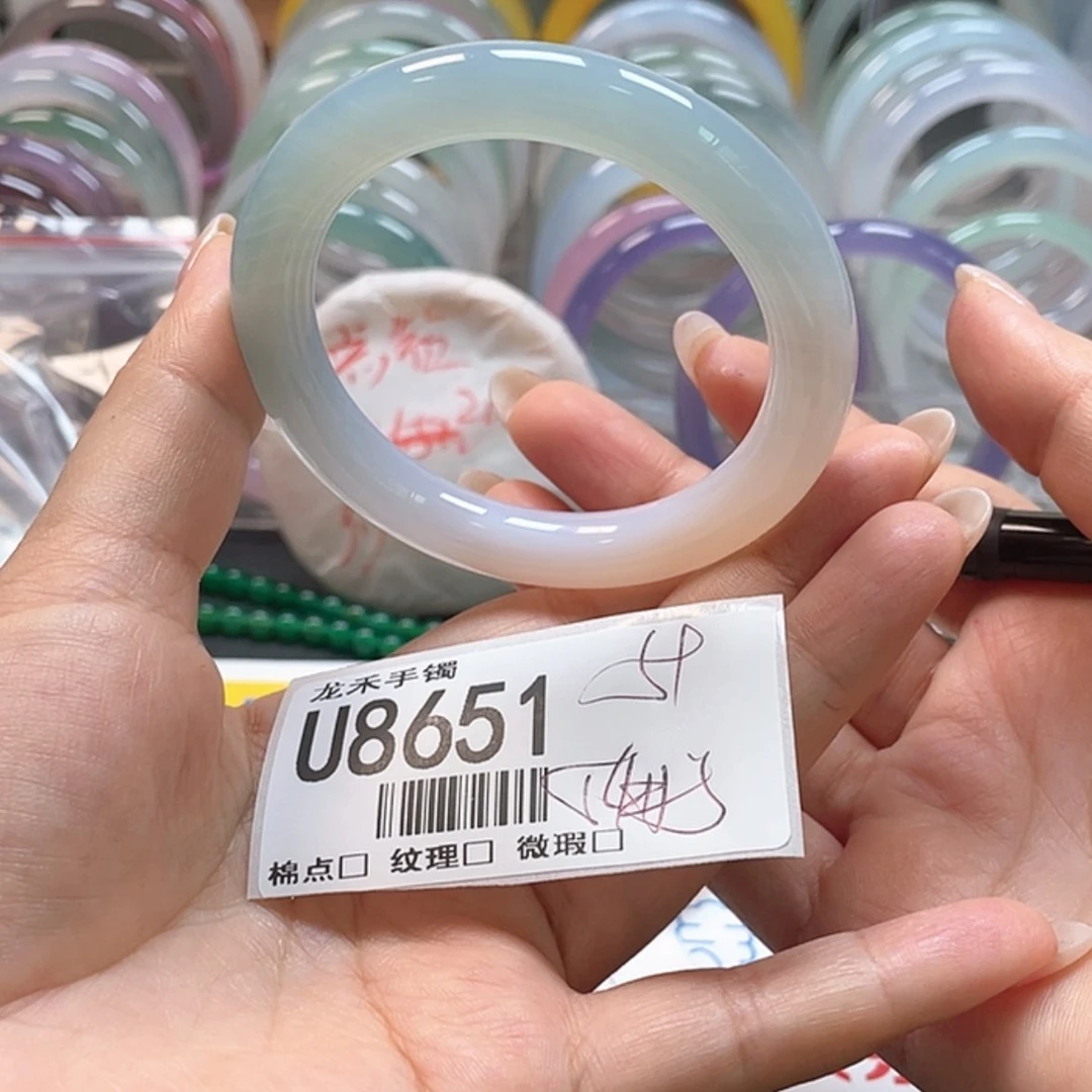 【闪购商品】石英质玉手镯未镶嵌8651