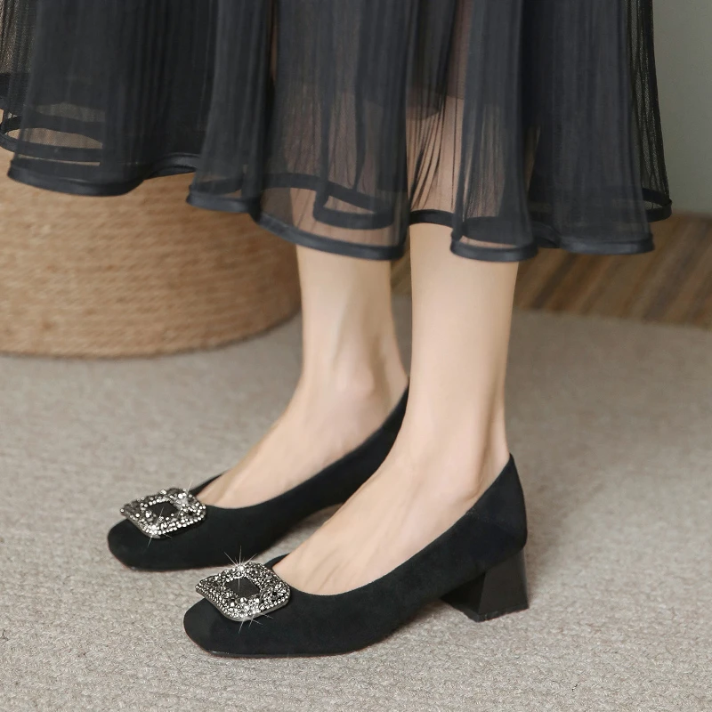 加绒浅口单鞋女方头秋冬新款绒面粗跟水钻中跟软底气质高跟工作鞋