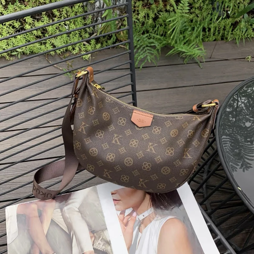 优库迪斯UK早春新款大容量饺子包百搭休闲单肩斜挎包-96668