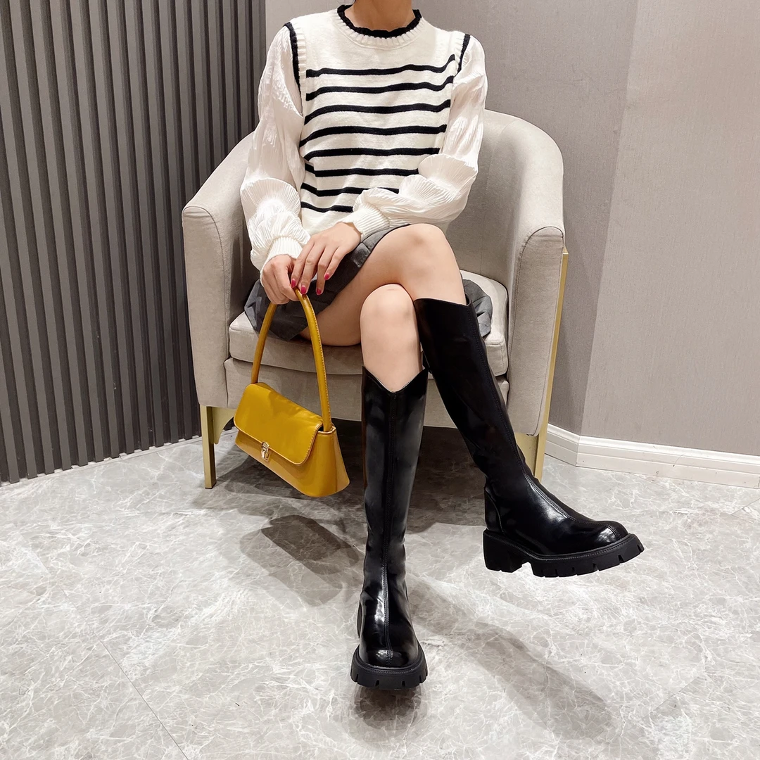 靴子女新款2024爆款靴子秋天V口骑士靴不过膝内增高小个子高筒靴